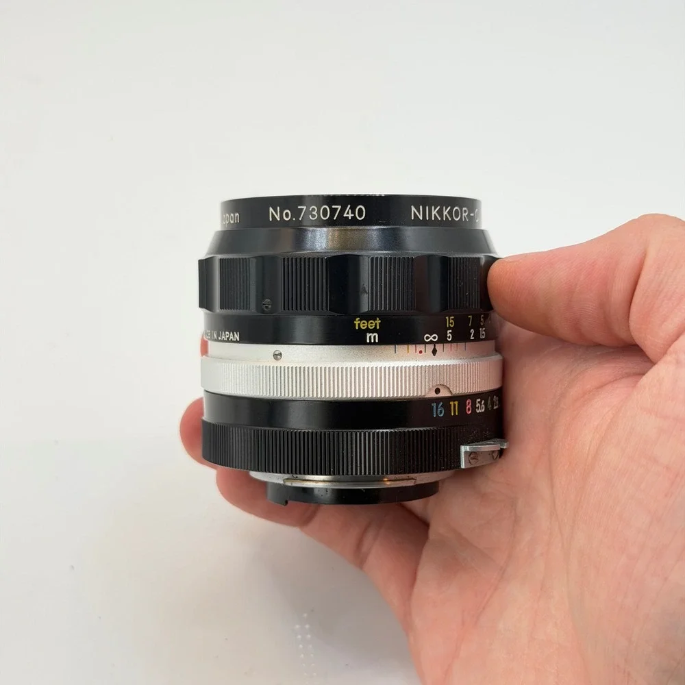 MINT Nippon Kogaku Nikkor-O Auto 35mm f2 Wide Angle Lens NON AI Nikon F Mount